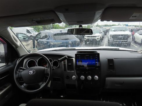 Used 2013 Toyota Tundra 4x4 Double Cab Long Bed w/ Convenience Pkg image 18