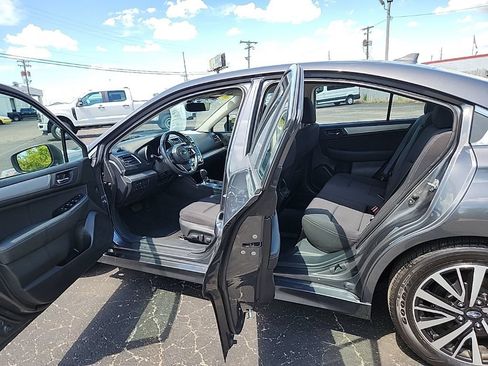 Used 2019 Subaru Legacy 2.5i Premium AWD/4WD image 9