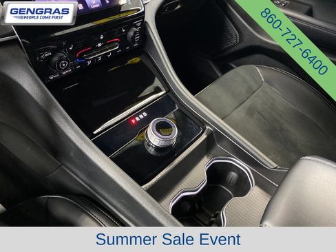 Used 2025 Jeep Grand Cherokee Altitude AWD/4WD image 15