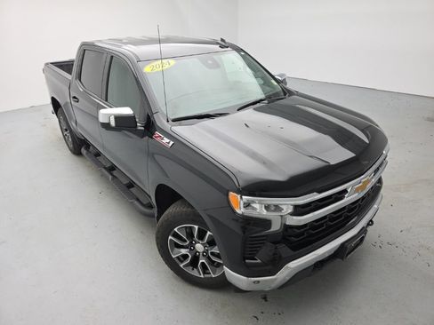 Used 2024 Chevrolet Silverado 1500 LT w/ True North Edition Plus AWD/4WD image 2