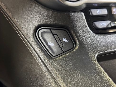 Used 2018 Chevrolet Tahoe LT w/ LT Signature Package AWD/4WD image 41