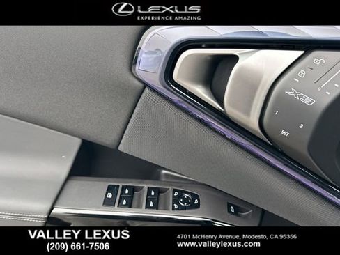 Used 2026 BMW X3 xDrive30i w/ Premium Package AWD/4WD image 8