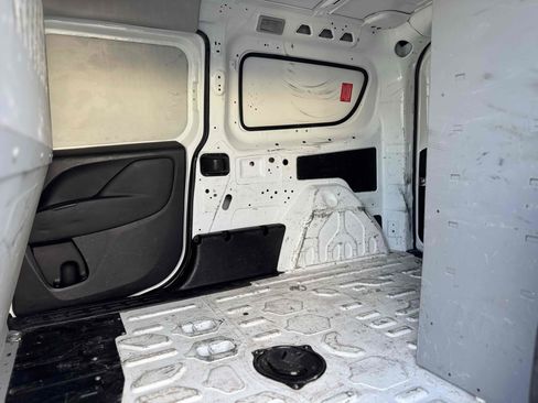 Used 2021 RAM ProMaster City Tradesman FWD image 12