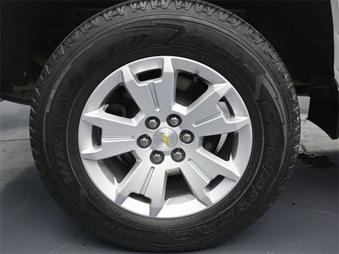 Used 2022 Chevrolet Colorado LT w/ Fleet Safety Package image 9