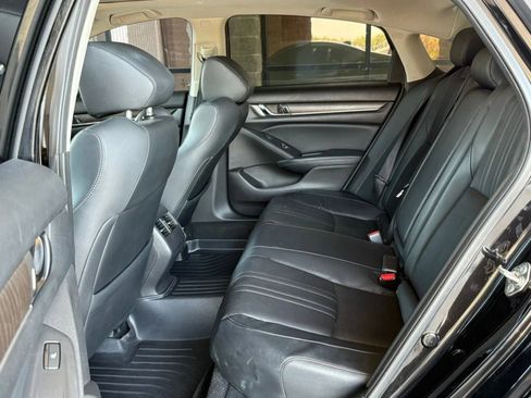 Used 2018 Honda Accord Touring image 36