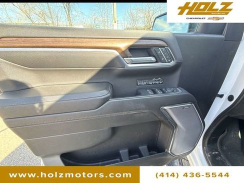 Certified 2023 Chevrolet Silverado 1500 High Country w/ Technology Package image 23