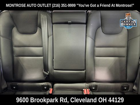 Used 2024 Volvo V60 B5 Cross Country Plus image 32