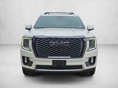 Used 2023 GMC Yukon Denali Ultimate image 2