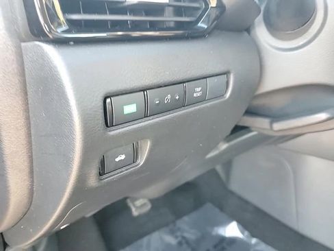 Used 2023 Nissan Sentra SV image 11