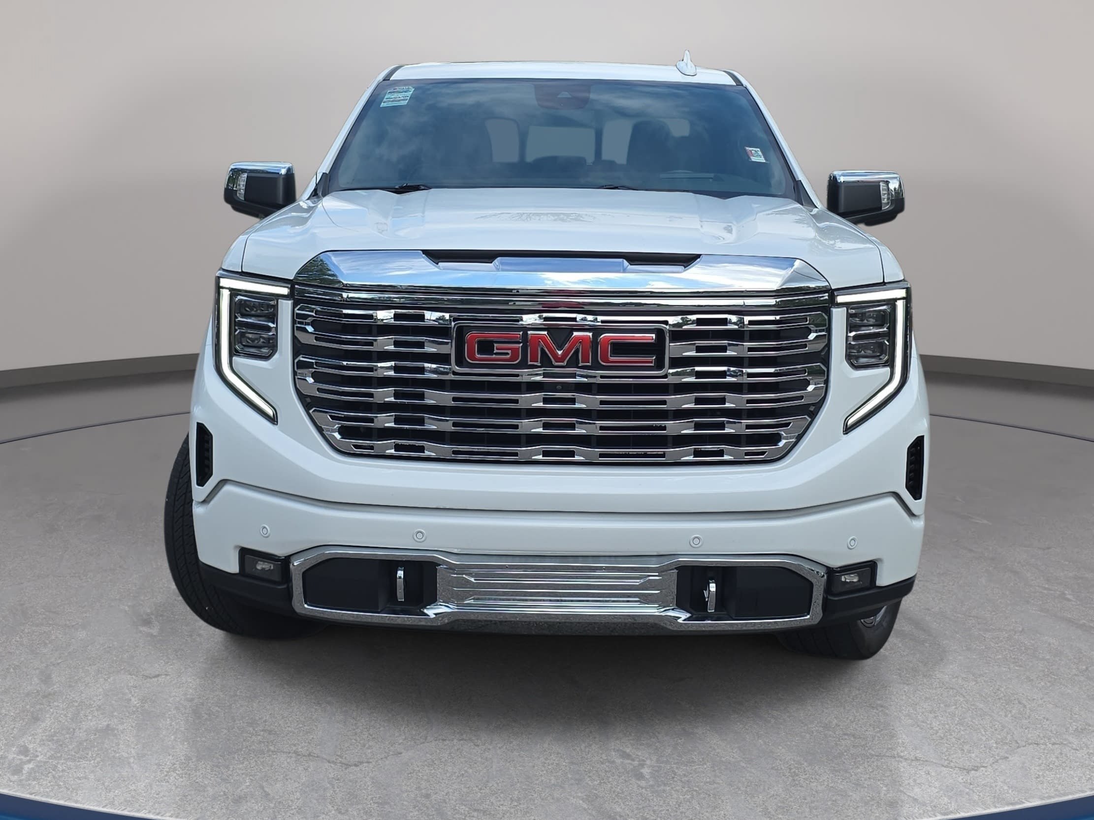 Used 2023 GMC Sierra 1500 Denali w/ Denali Reserve Package AWD/4WD image 2