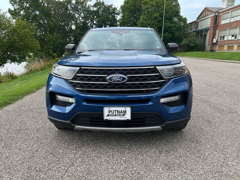 Used 2020 Ford Explorer XLT w/ Equipment Group 202A AWD/4WD image 7
