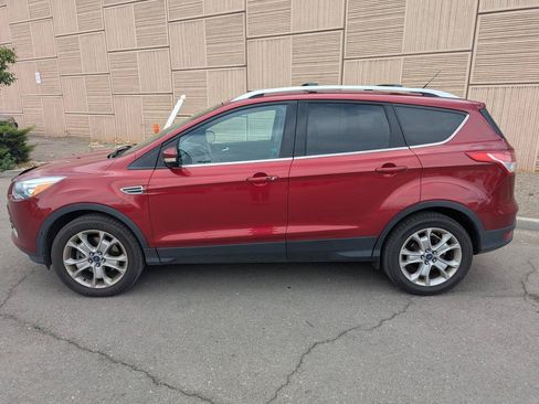 Used 2016 Ford Escape Titanium w/ Equipment Group 301A AWD/4WD image 2