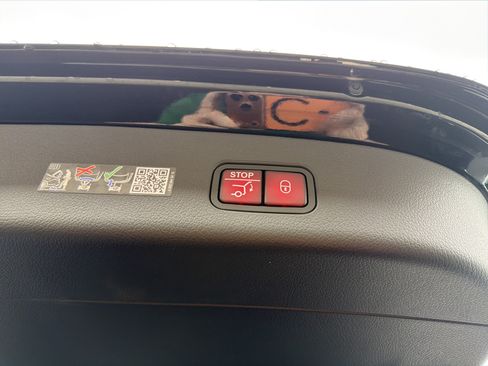 Used 2026 Mercedes-Benz GLC 300 4MATIC image 26