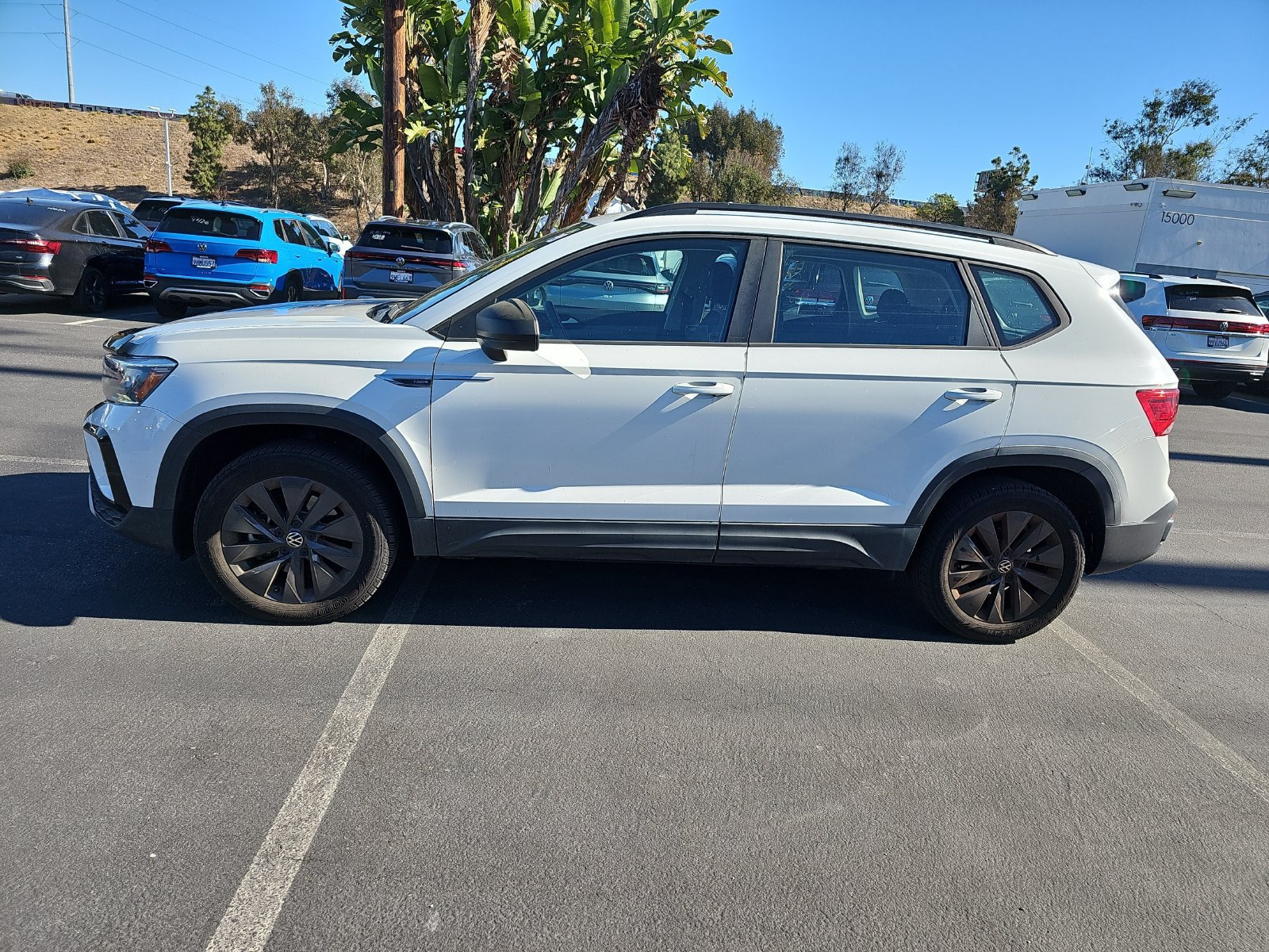 Used 2023 Volkswagen Taos S FWD image 8