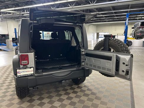 Used 2015 Jeep Wrangler Unlimited Sport w/ Quick Order Package 24S AWD/4WD image 6