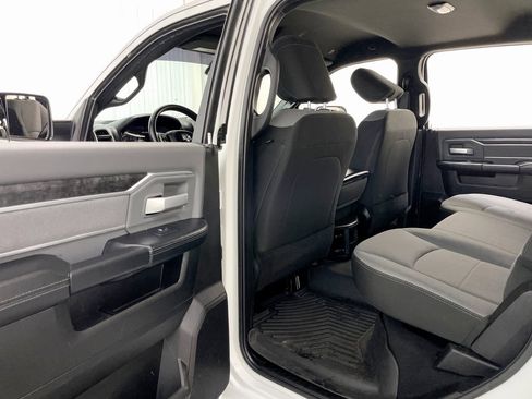 Used 2022 RAM 3500 Big Horn image 41