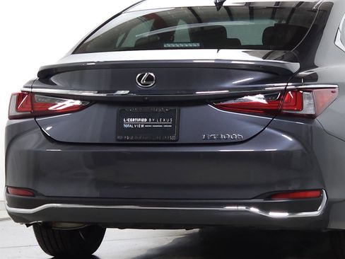 Used 2025 Lexus ES 300h Ultra Luxury image 11