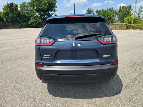 Used 2020 Jeep Cherokee Latitude w/ Cold Weather Group AWD/4WD image 5