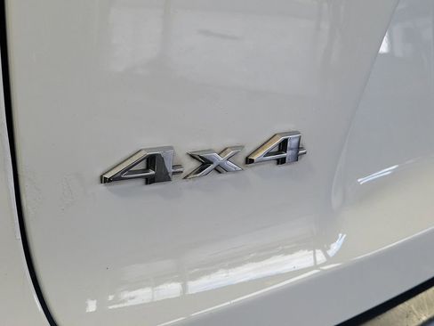 Used 2019 Jeep Cherokee Limited AWD/4WD image 7