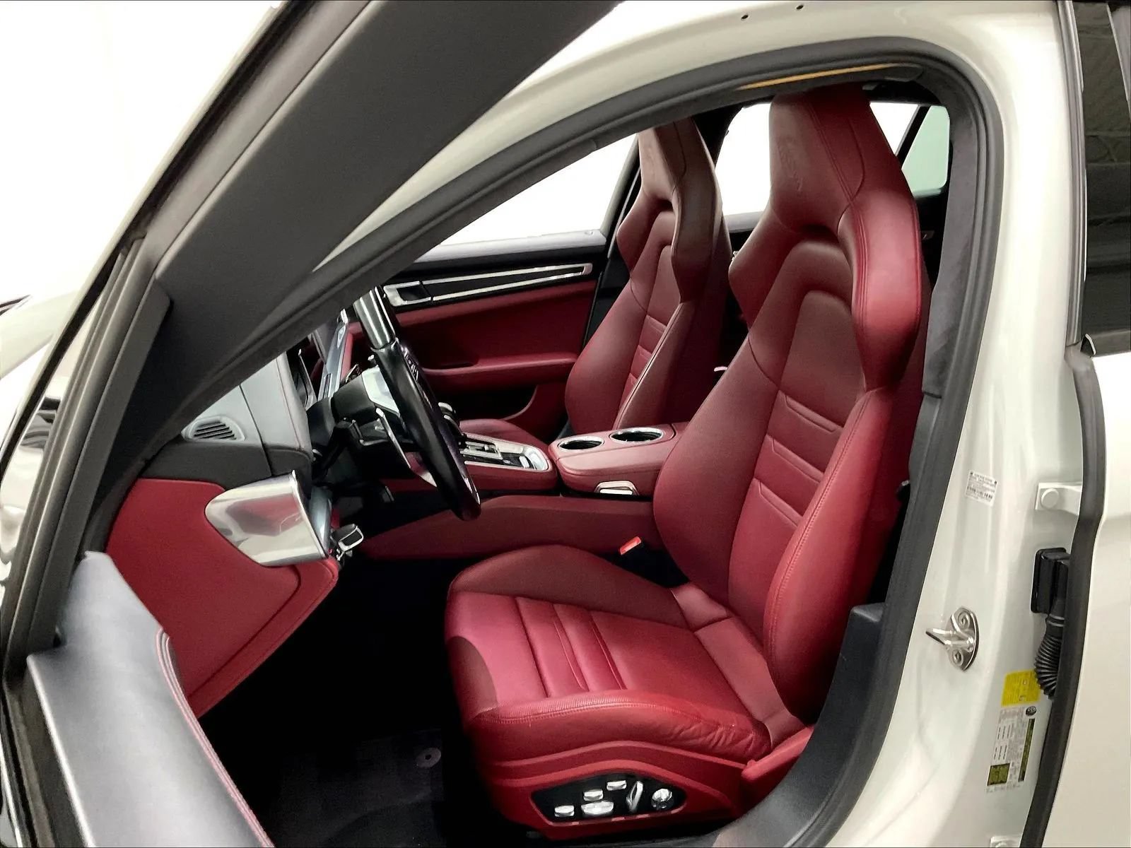 Used 2020 Porsche Panamera GTS AWD/4WD image 14