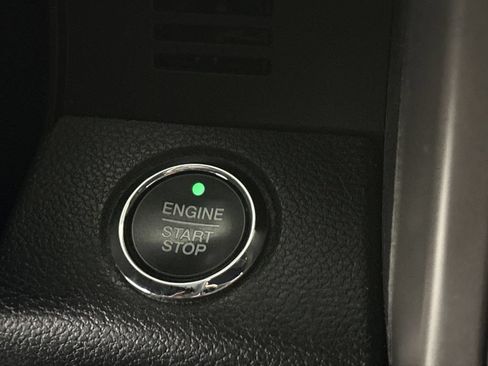 Used 2019 Ford Expedition Max XLT w/ Equipment Group 202A AWD/4WD image 50