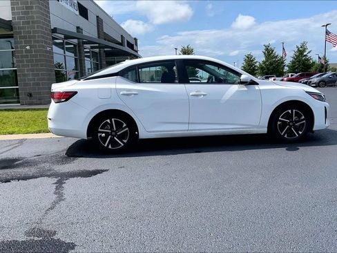 Used 2024 Nissan Sentra SV FWD image 6
