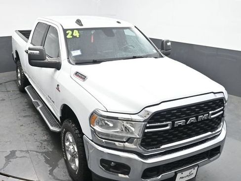 Used 2024 RAM 2500 Big Horn AWD/4WD image 26