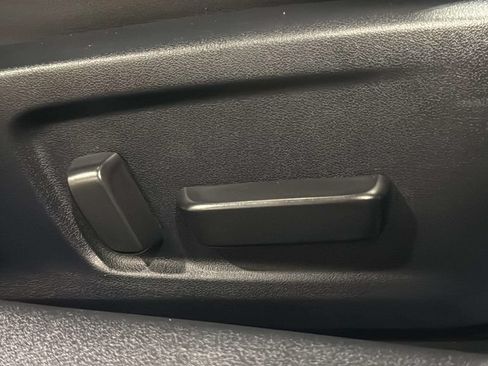 Used 2019 Lexus IS 300 RWD image 8