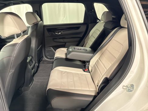 Used 2025 Honda CR-V Sport Touring image 9
