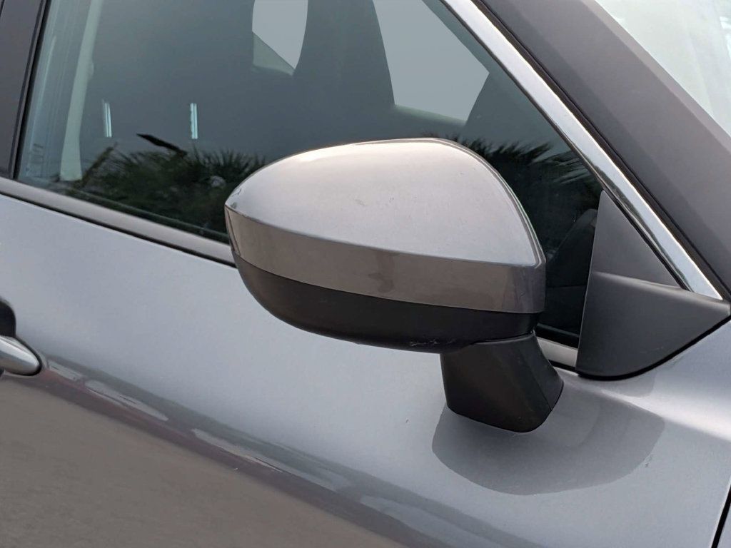 Used 2025 Nissan Rogue SV AWD/4WD image 9
