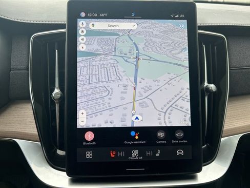 Certified 2025 Volvo XC90 B5 Plus image 22