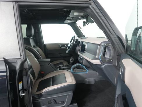 Certified 2024 Ford Bronco Wildtrak AWD/4WD image 31