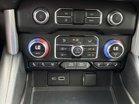 Used 2021 GMC Yukon SLT image 28