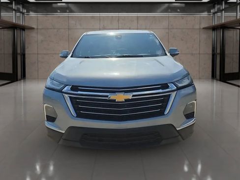 Used 2023 Chevrolet Traverse LT FWD image 4