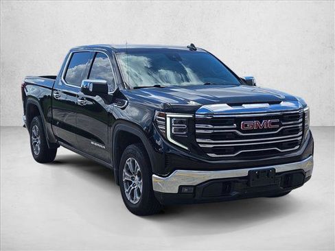 Used 2025 GMC Sierra 1500 SLT RWD image 3