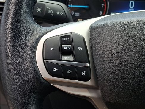 Certified 2023 Ford Explorer XLT image 25