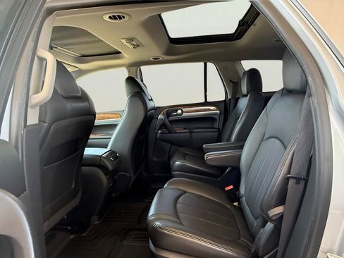Used 2011 Buick Enclave CXL image 53