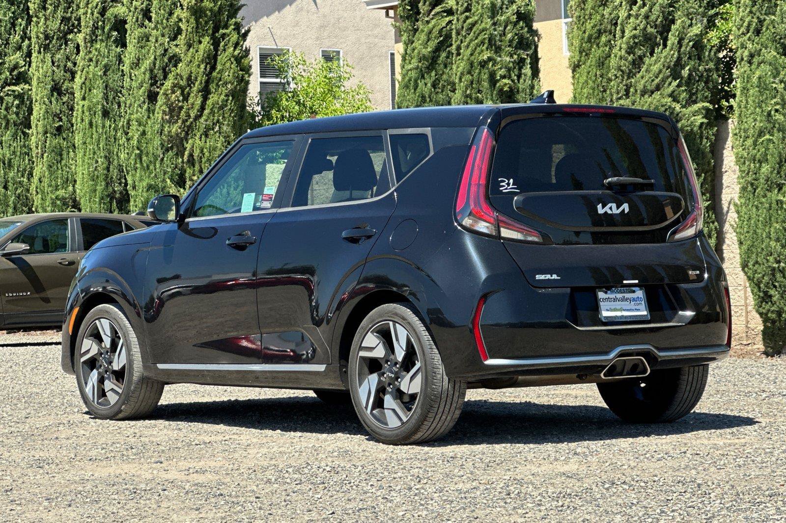 Used 2023 Kia Soul GT-Line FWD image 5