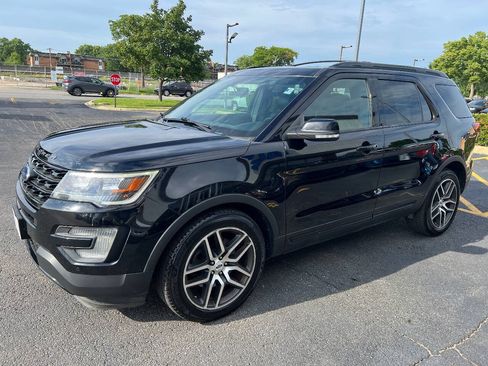 Used 2017 Ford Explorer Sport w/ Equipment Group 401A AWD/4WD image 6