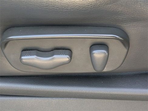 Used 2017 Nissan Frontier PRO-4X w/ Pro-4x Luxury Package image 17