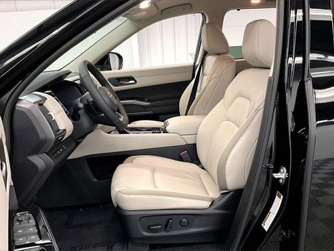 New 2025 Nissan Pathfinder SL w/ Lighting Package (N92) image 9