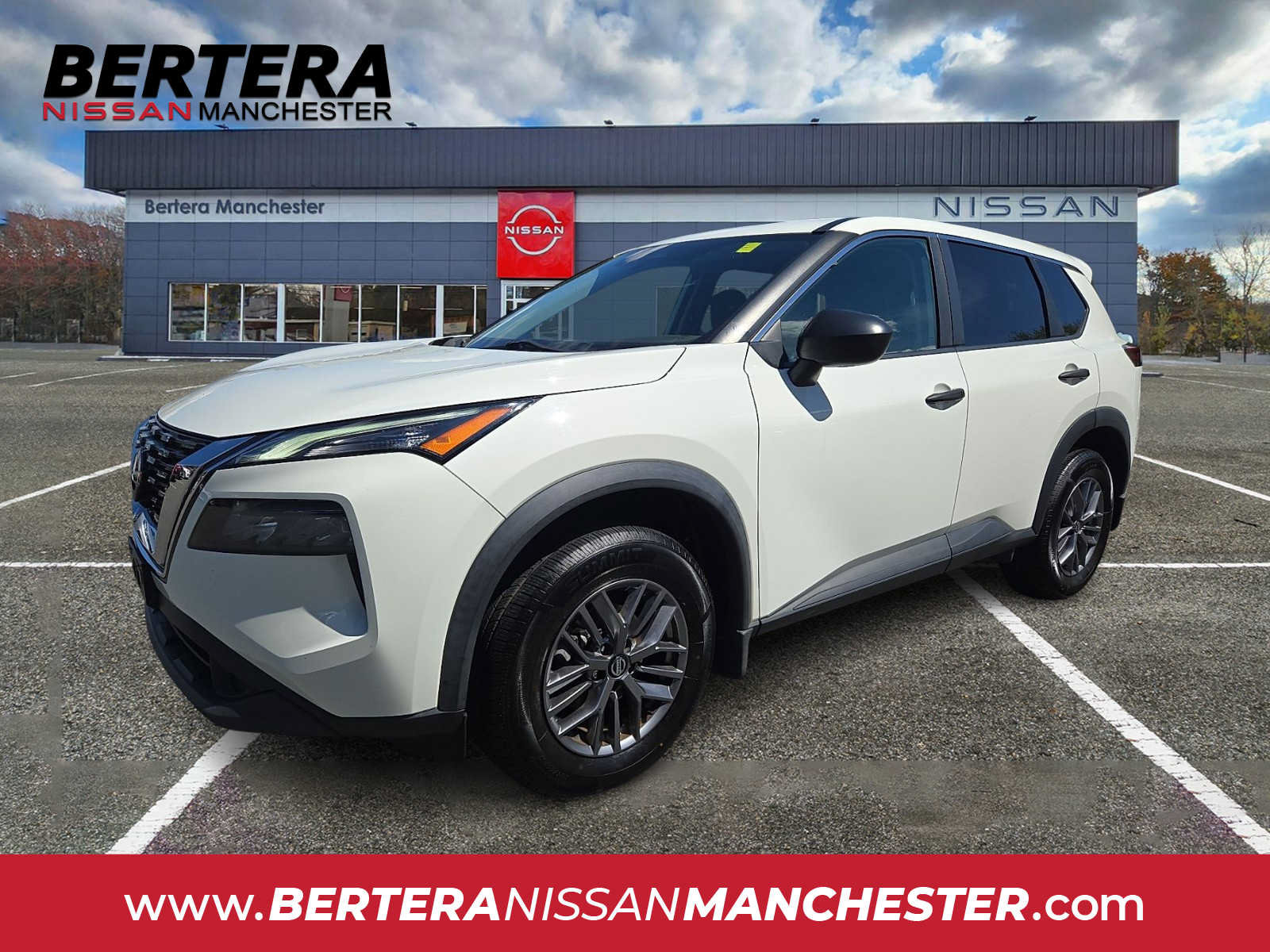Used 2021 Nissan Rogue S AWD/4WD image 1