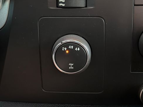 Used 2014 GMC Sierra 3500 SLE AWD/4WD image 27