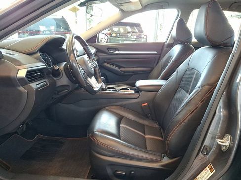 Used 2023 Nissan Altima 2.5 SR AWD/4WD image 15