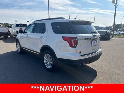 Used 2018 Ford Explorer XLT w/ Equipment Group 202A AWD/4WD image 5