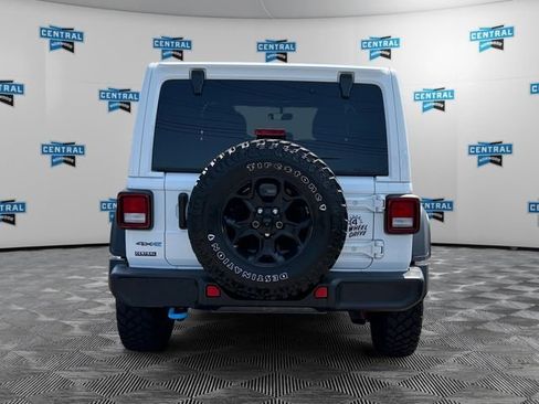 Used 2023 Jeep Wrangler Unlimited w/ Sun & Screen Package AWD/4WD image 5