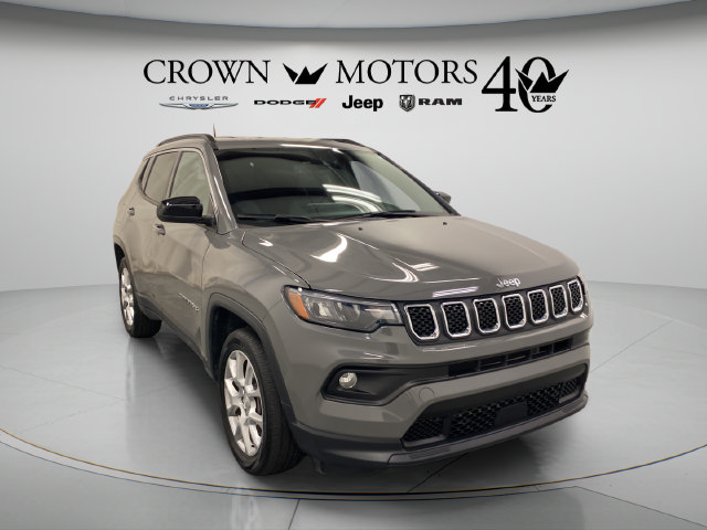 Used 2023 Jeep Compass Latitude AWD/4WD image 9