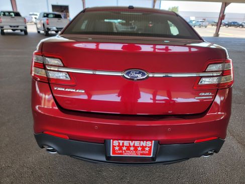 Used 2016 Ford Taurus SEL FWD image 6