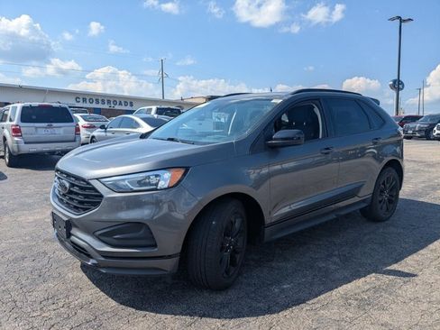 Certified 2022 Ford Edge SE w/ Black Appearance Package AWD/4WD image 4