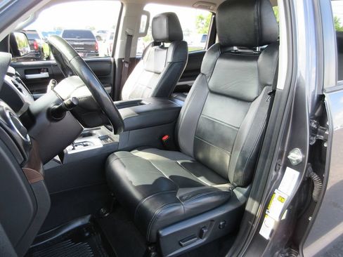 Used 2018 Toyota Tundra Limited AWD/4WD image 22